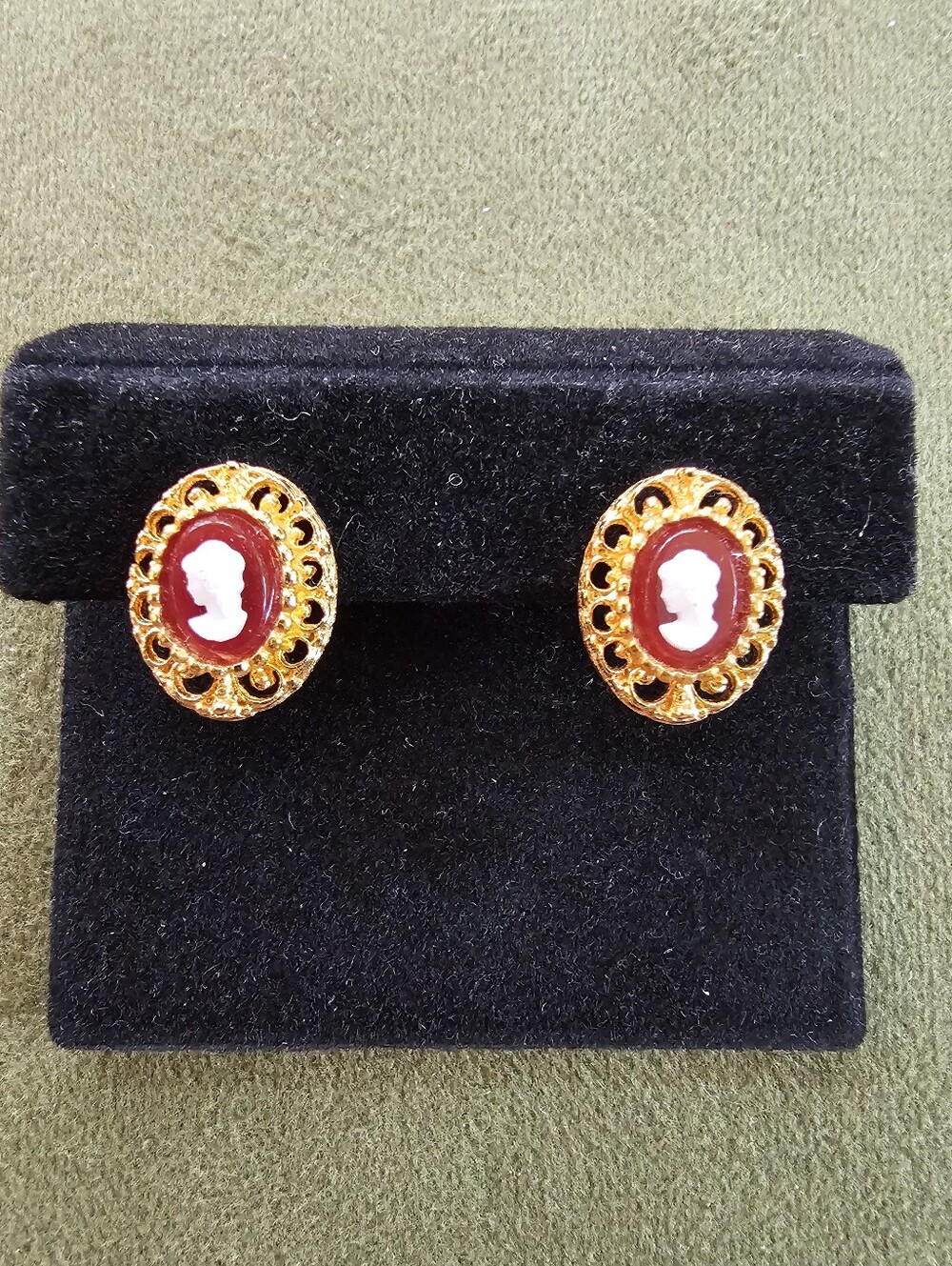 Vintage Cameo Earrings
